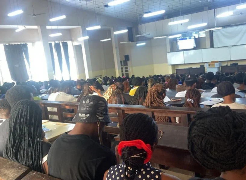 Here’s a pic of a level 100 class at a Ghanaian university.